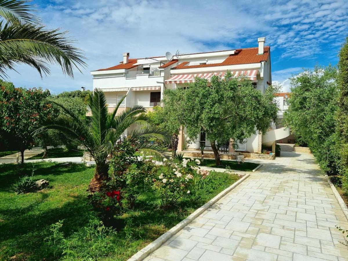 Apartments Ostrea - Ana Novalja Exterior foto